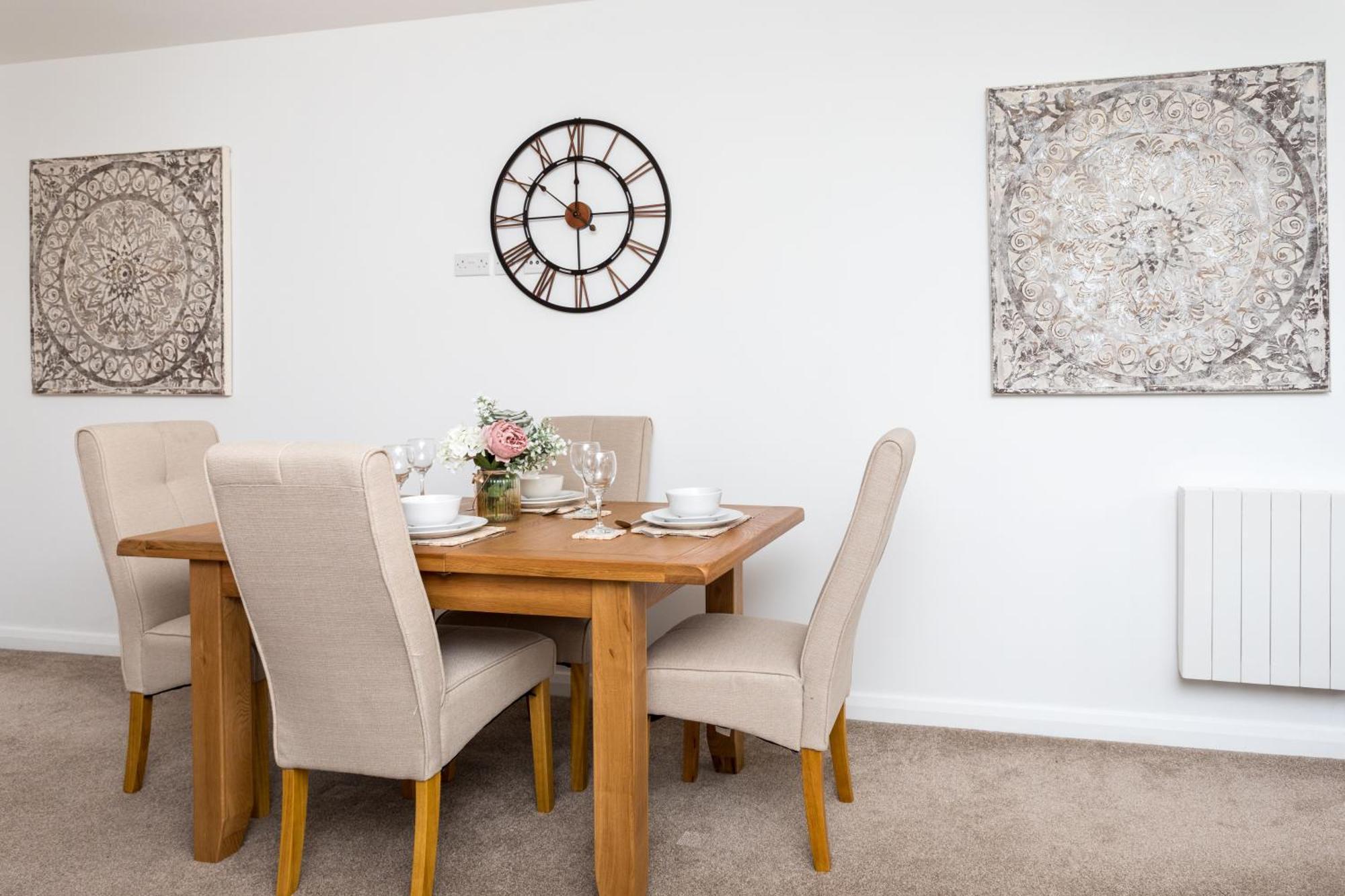 Flat 7- Spacious Studio Flat In The Heart Of Crawley Exterior photo